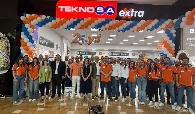 Teknosa'nın İzmir Optimum AVM'deki mağazası yeni yerine taşındı