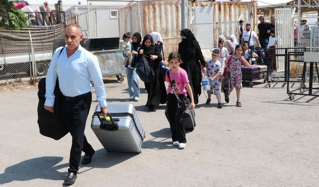 Türkiye'deki Suriyelilerin ülkelerine dönüşü Kurban Bayramı sonrasında da sürüyor