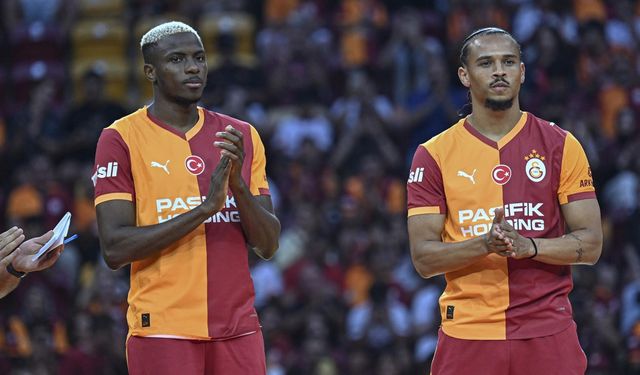 Galatasaray, Osimhen ve Sane için imza töreni düzenledi