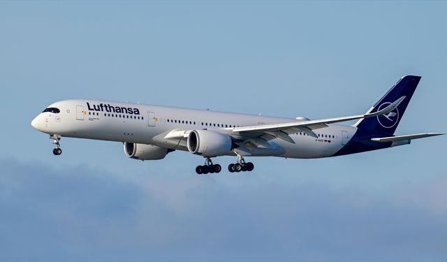 Alman hava yolu şirketi Lufthansa 2030'a kadar 4 bin kişiyi işten çıkaracak