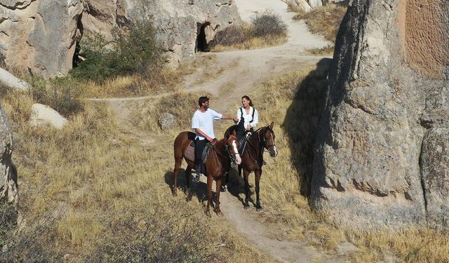 Atlarla büyüyen çift Kapadokya'da tanıştıkları çiftliği işletiyor