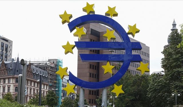 Avro Bölgesi'nde düşük faiz oranları banka kredilerini artırıyor