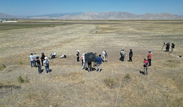 Moğolların Van'daki yazlık sarayının gün yüzüne çıkarılması için kazılar başladı