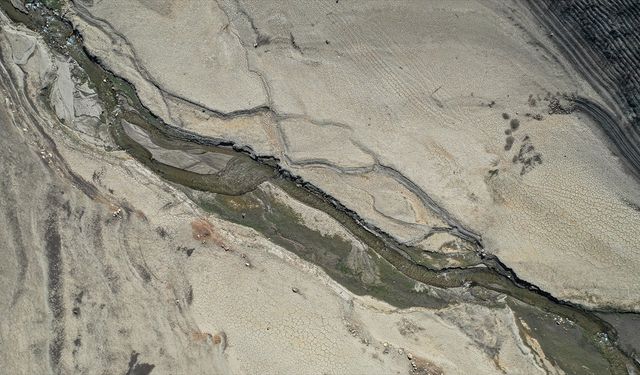 Bursa'nın ana su kaynağı barajlardaki doluluk oranı yüzde 1'in altına düştü