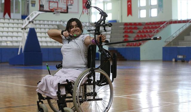 Depremde bacaklarını kaybeden para okçu Feyza Nur'un hedefi Türkiye şampiyonluğu