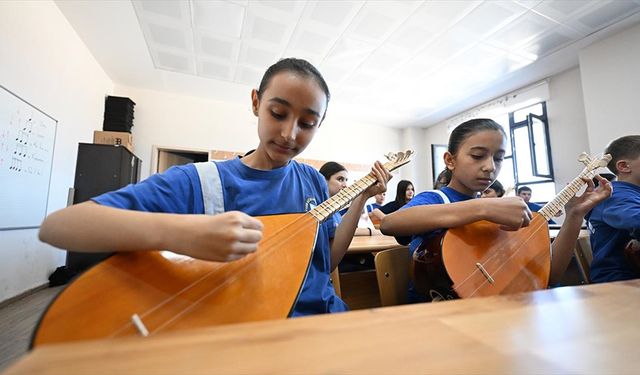 Düzce'de çocuklar müziğin gücüyle dijital bağımlılıktan uzaklaşıyor