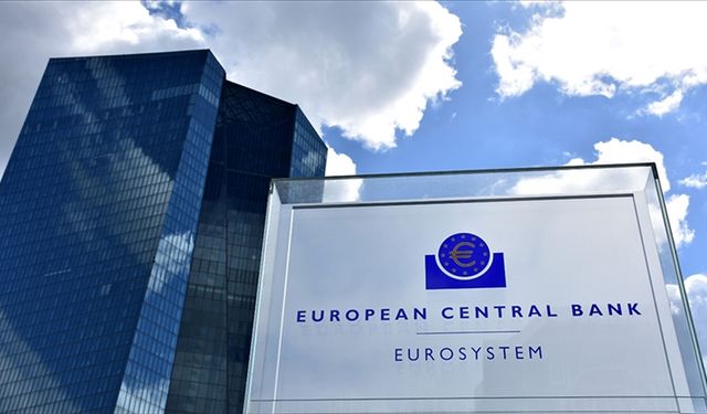 ECB tutanakları üyelerin faiz indirimi için acele etmeyeceklerini gösterdi