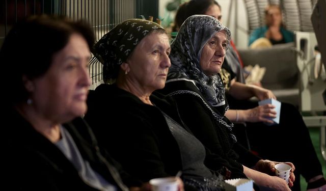 Kırklareli'nde palyatif servisteki hastalar 'Günebakan Balkon'da film izleyerek moral buluyor