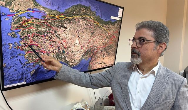 Prof. Dr. Sözbilir, İzmir ve Batı Anadolu'daki sismik hareketliliği değerlendirdi