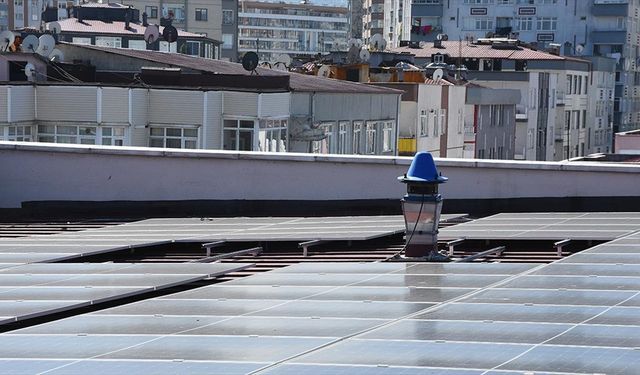 Türkiye'de adliye binalarında ilk güneş enerjisi santrali Samsun'da kuruldu