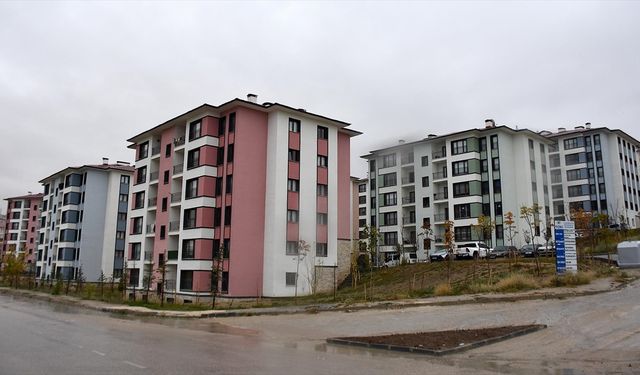 Van'da TOKİ'nin inşa ettiği deprem konutları güvenli yaşam alanına dönüştü