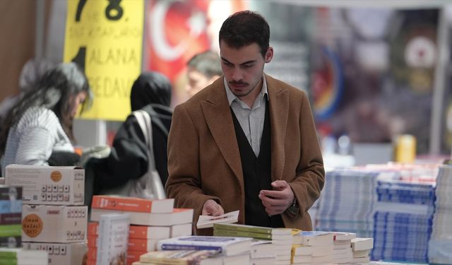 '7. Doğu Anadolu Erzurum Kitap Fuarı' 5 günde 75 bin kişiyi ağırladı