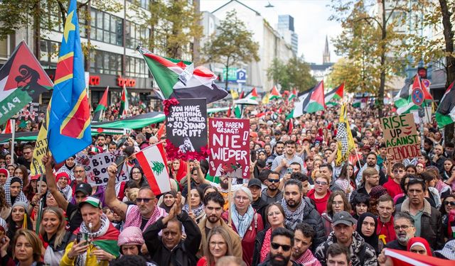 Almanların yüzde 82'sinin İsrail'in Gazze saldırılarına verilen askeri desteğe karşı olduğu belirlendi