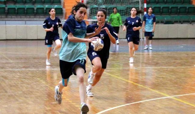 Malatya'da 'Okullar arası Hentbol Gençler İl Şampiyonası' sona erdi