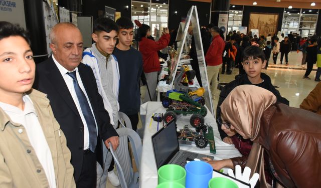 Malatya'da TÜBİTAK 4007 Bilim Şenliği başladı