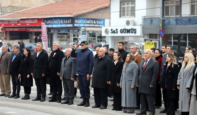 Malatya'nın ilçelerinde Öğretmenler Günü kutlandı