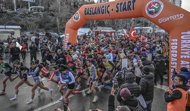 Ankara'da 90. Büyük Atatürk Koşusu yapıldı