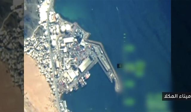 Arap Koalisyonu: Yemen'deki Mukalla Limanı'nda bazı silahları ve savaş araçlarını hedef aldık