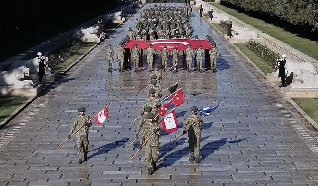 Atatürk'ün Ankara'ya gelişinin 106'ncı yılı dolayısıyla 'Atatürk Garnizon Koşusu' yapıldı