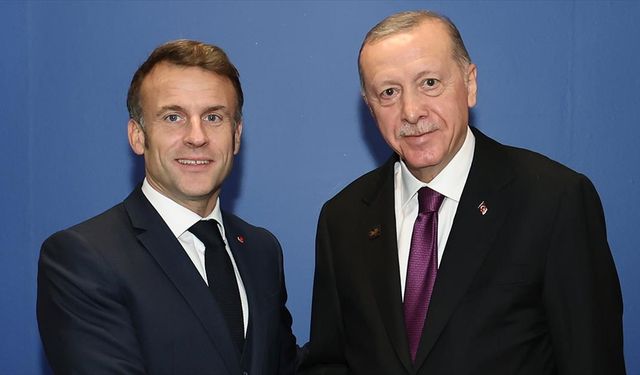 Cumhurbaşkanı Erdoğan, Fransa Cumhurbaşkanı Macron ile telefonda görüştü