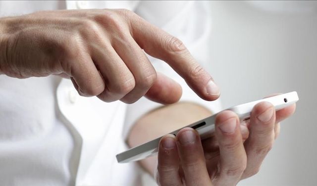 Dijitalleşmenin olumsuz etkileri 'yılın kelimeleri'ne damga vuruyor