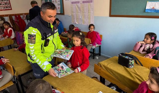 Doğanşehir'de ilkokul öğrencilerine trafik eğitimi