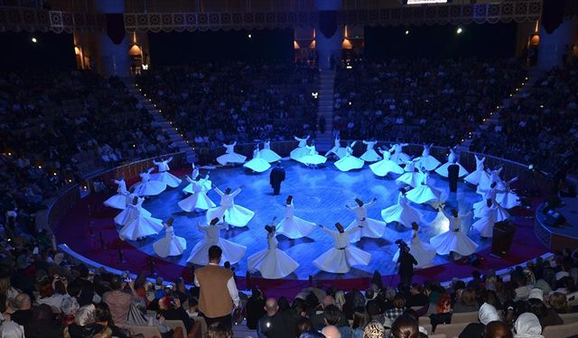 Hazreti Mevlana'nın 752. Vuslat Yıl Dönümü Uluslararası Anma Törenleri kapsamında Sema Ayin-i Şerifi yapıldı