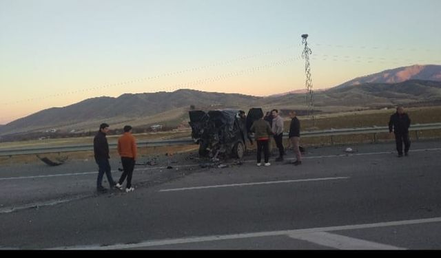 Malatya'da otomobille minibüsün çarpıştığı kazada 2 kişi yaralandı