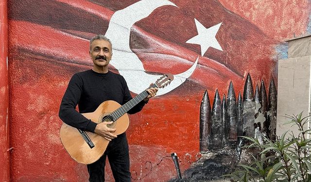 Müzik öğretmeni bestelediği şarkıyla öğrencilerine organ bağışı bilinci aşılıyor