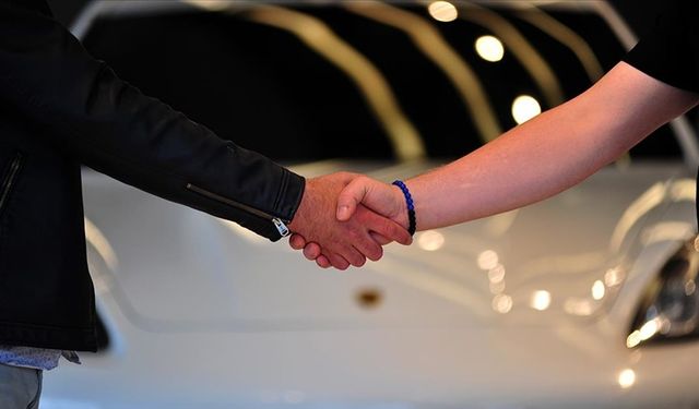 Yetki belgeli ikinci el araç satışına getirilen harç istisnasının kayıtlı ticareti artırması bekleniyor