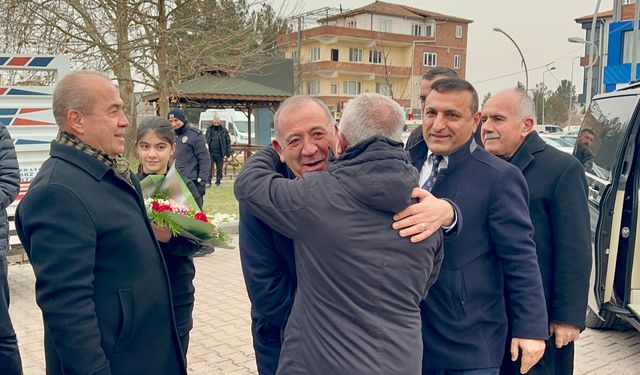 Gürsel Tekin'den Göçer'e Destek Ziyareti: 'Nerede Haksızlık Varsa Oradayız'