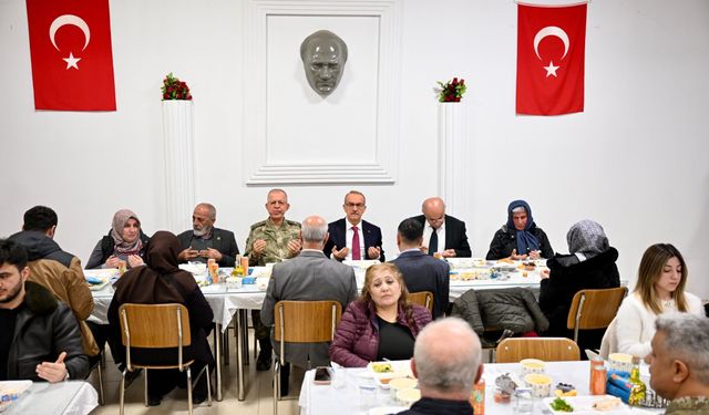 2'nci Ordu Komutanlığında Şehit Aileleri Ve Gaziler Onuruna İftar Programı