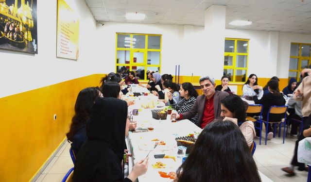 Maarifin Kalbinde İlk Sahur Programı