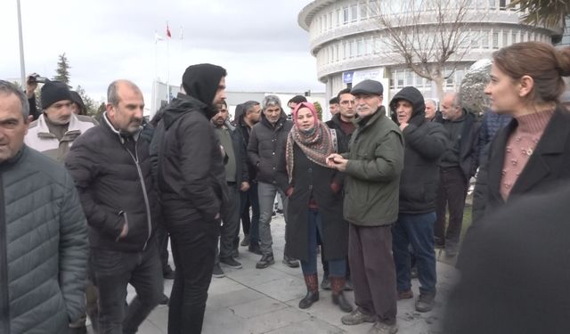 Malatya'da 150 Tekstil İşçisi Maaş Alamadığı İddiasıyla Eylem Yaptı