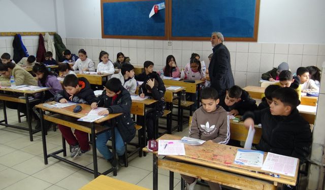 Malatya'da Siyer Sınavına Büyük Katılım: Yaklaşık 2 Bin Kişi Ter Döktü