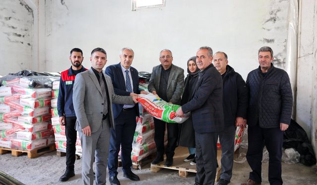 Malatya'da Üreticilere 12 Ton Hibeli Yem Bitkisi Tohumu Desteği