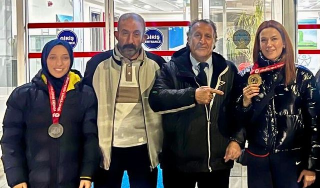 Malatyalı Şampiyonlar Havalimanında Karşılandı