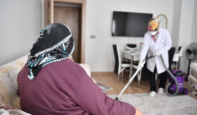 Yeşilyurt'ta Büyükler 'Baştâcı' Olmaya Devam Ediyor