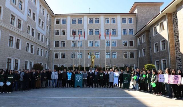 Adıyaman'da Yeşilay Haftası Farkındalık Yürüyüşü Gerçekleştirildi