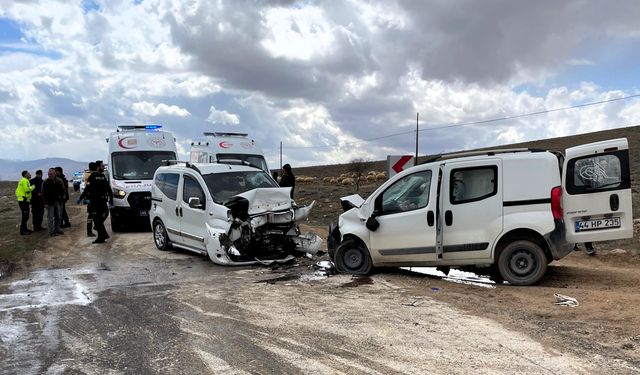 Ayvalı-Darende Yolunda Feci Kaza: 4 Yaralı