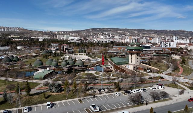 Elazığ'da Cumhuriyet Dönemi Şehitleri Anıtı Restorasyonu Tamamlandı
