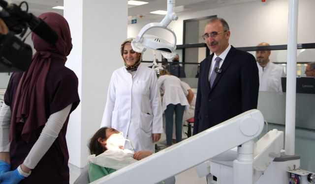 Fırat Üniversitesi Diş Hekimliği Fakültesi Açıldı