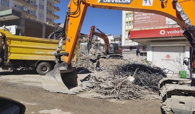 Kahta'da Toz ve Demir Ayrıştırma Çalışmaları Tepki Çekti