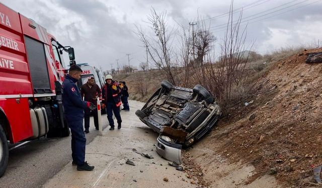 Otomobil Takla Attı: 4'ü Çocuk 6 Kişi Yaralı