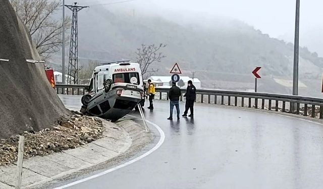 Doğanşehir'de Otomobil Takla Attı: 5 Kişi Yaralandı