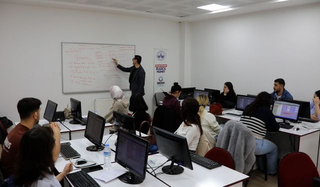 Elazığ Belediyesi'nden Bilgisayarlı Muhasebe Eğitimi Yoğun İlgi Görüyor