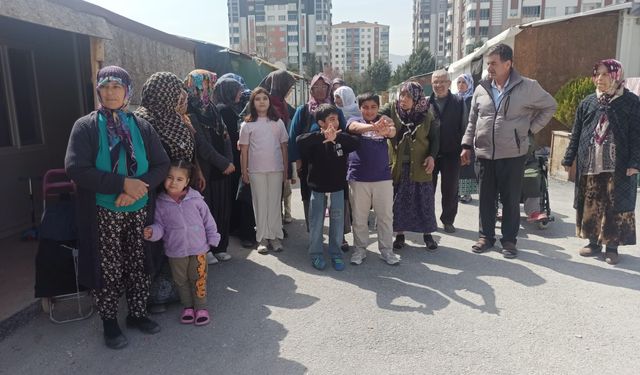 Malatya'da Konteyner Kentte Tahliye Tepkisi: 'Okullar Kapanana Kadar Süre İstiyoruz'