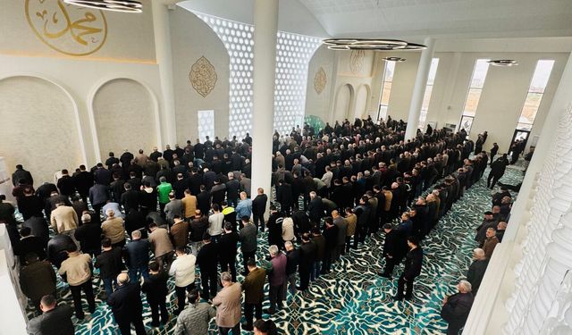 Malatya'da Yeni Külliye İbadete Açıldı