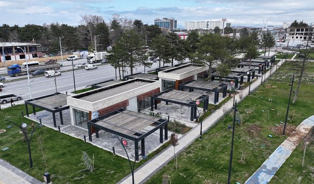Yeşilyurt Belediyesi Millet Bahçesi'nde Bulunan 8 Dükkanı 3 Yıllığına Kiraya Veriyor