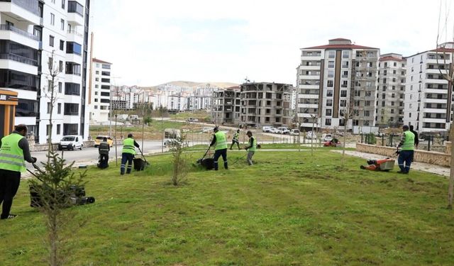 Elazığ'da Yeşil Alan Çalışmaları Sürüyor